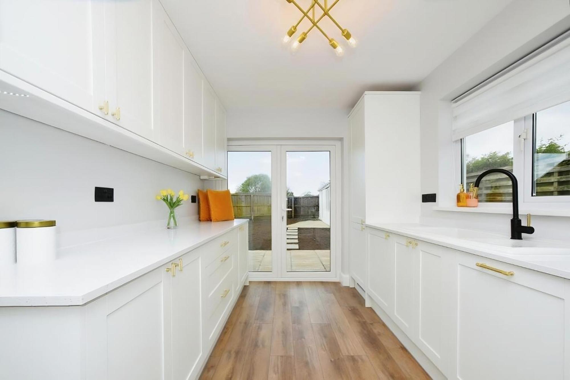 Beautiful 5 Bedroom Bungalow, Sleeps 7, In カルネ エクステリア 写真