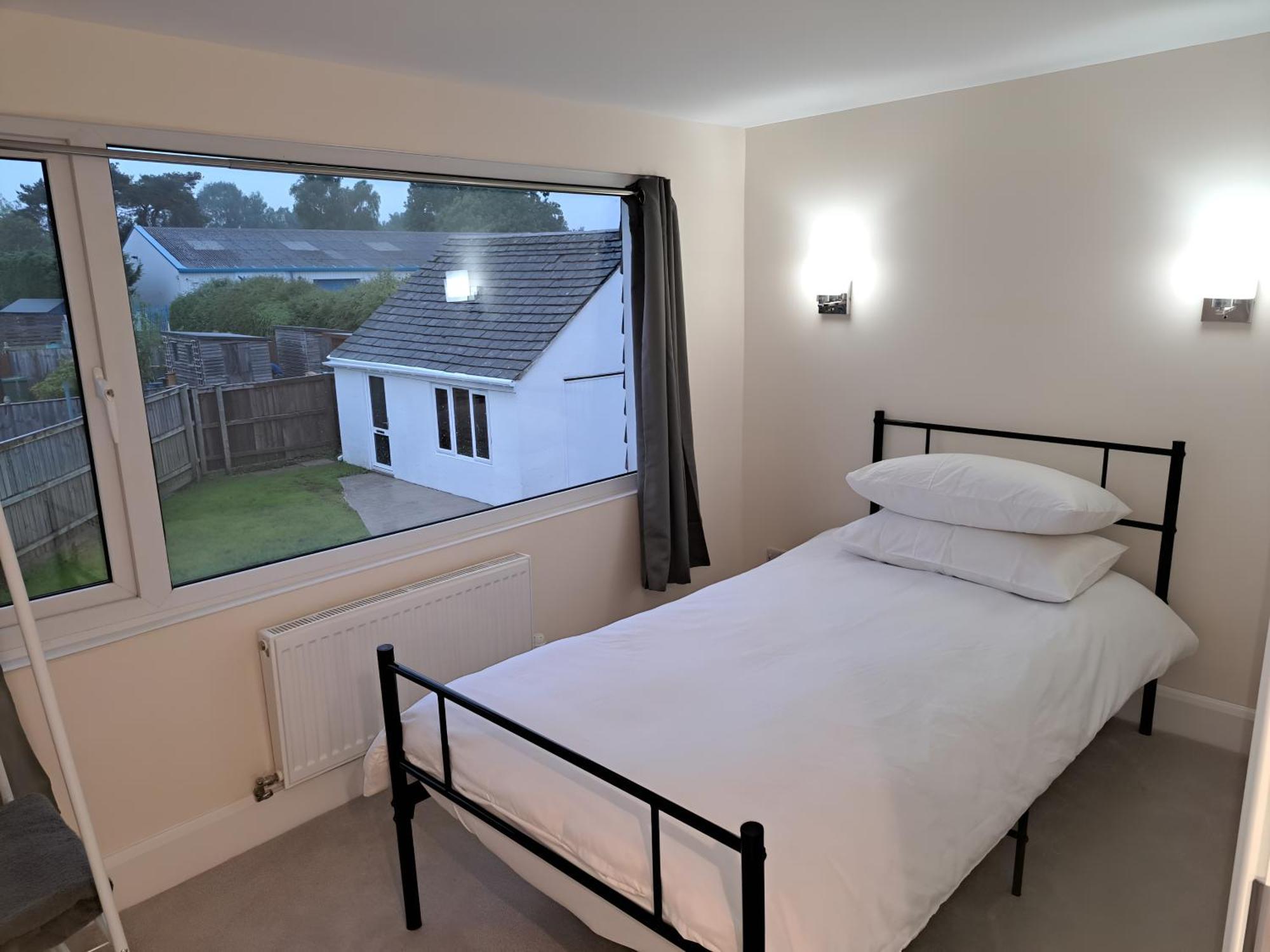 Beautiful 5 Bedroom Bungalow, Sleeps 7, In カルネ エクステリア 写真